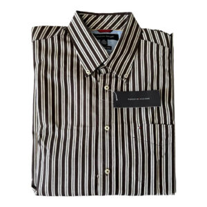 Camisa café rayas verticales